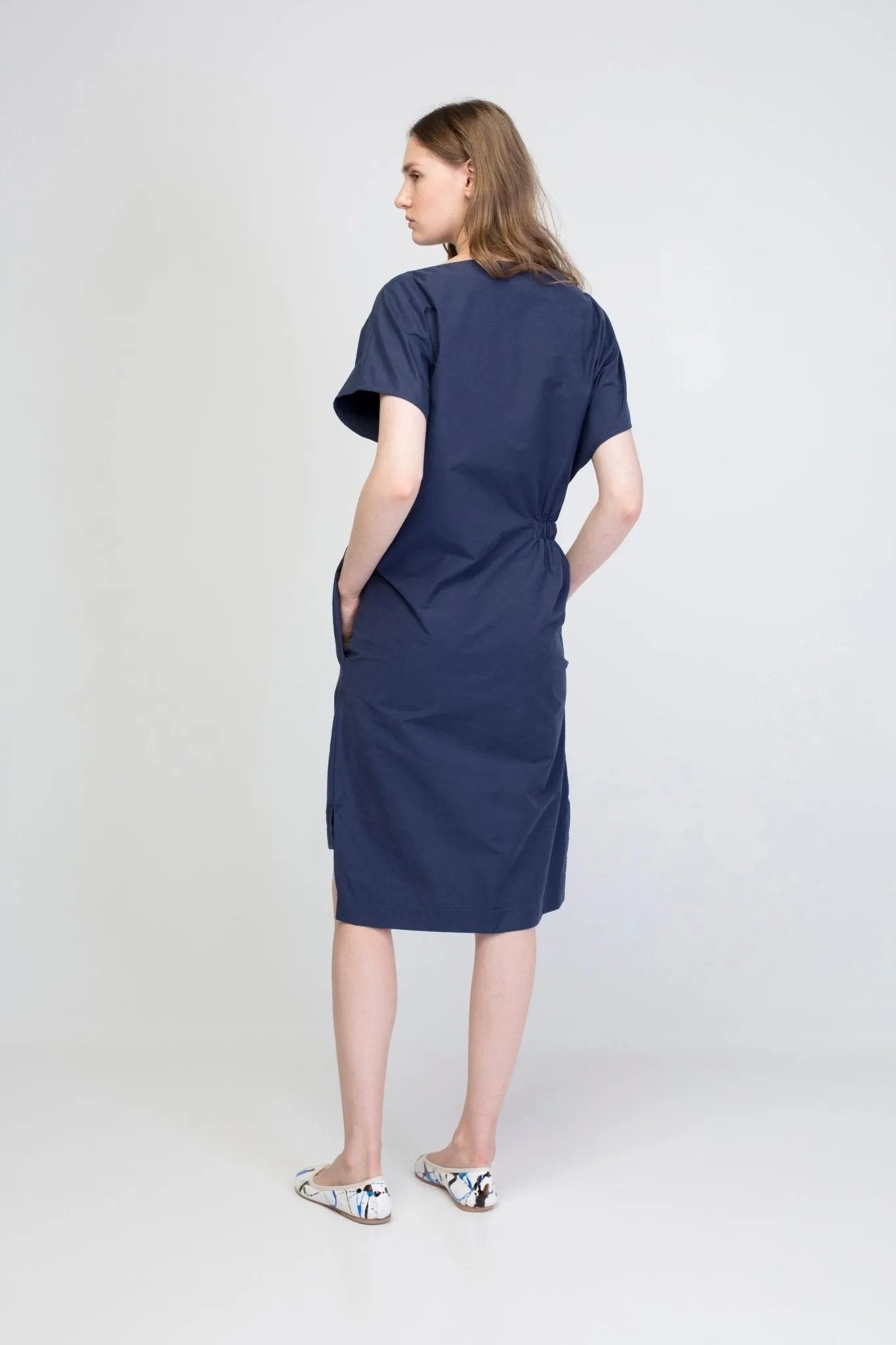 Minimalist midi  dress with a gathering/cotton/cupro