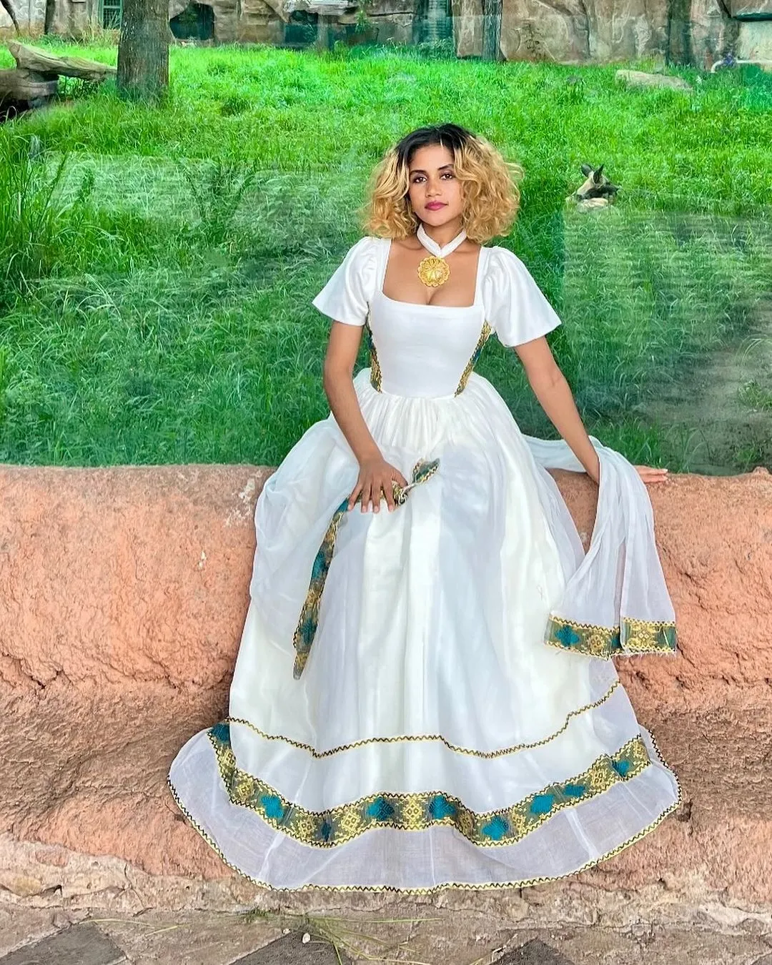 Simple Short Sleeved Traditional Ethiopian Dress: Habesha Dress for Cultural Celebrations